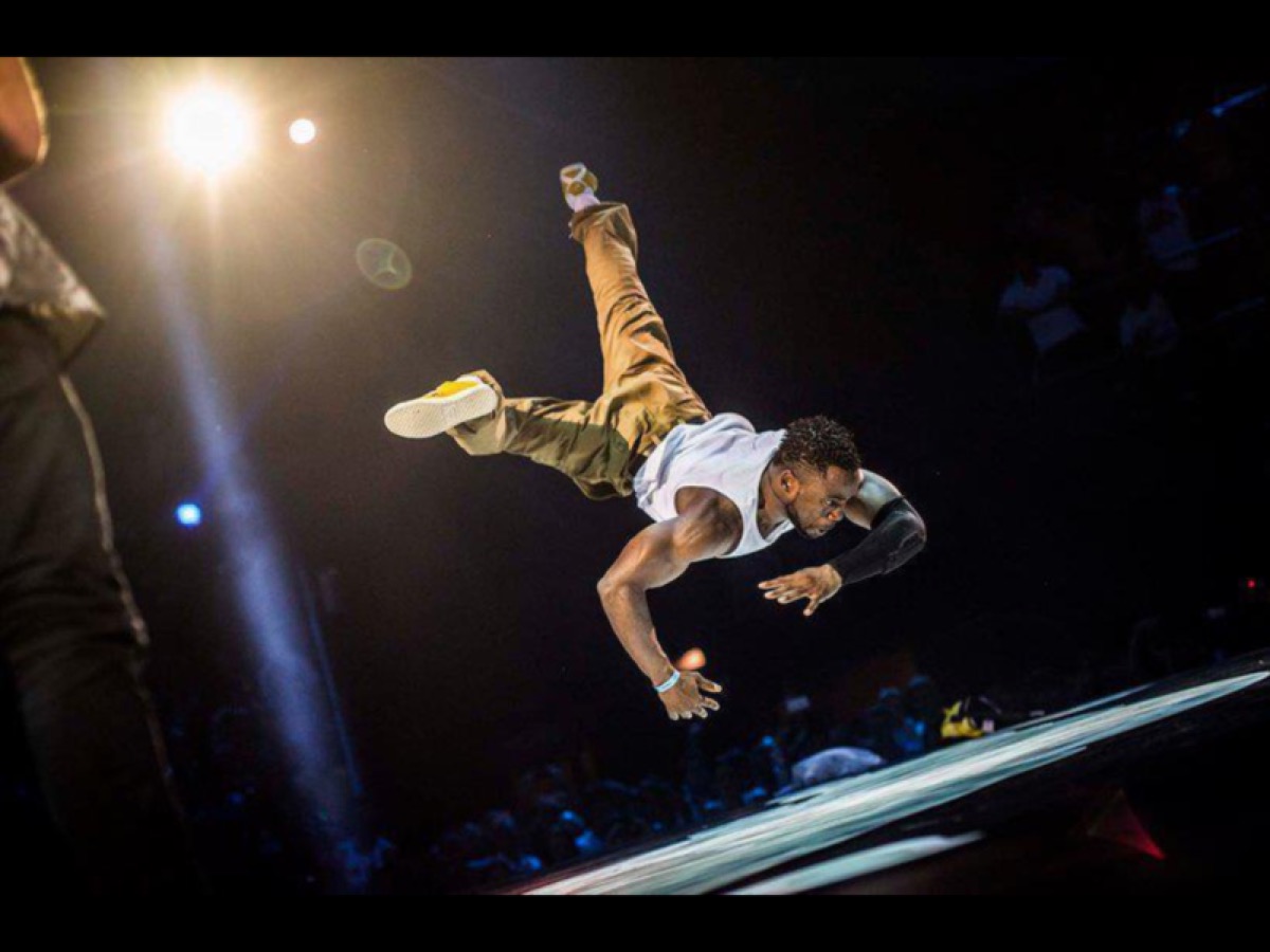 Bboy Junior aerial stage performance