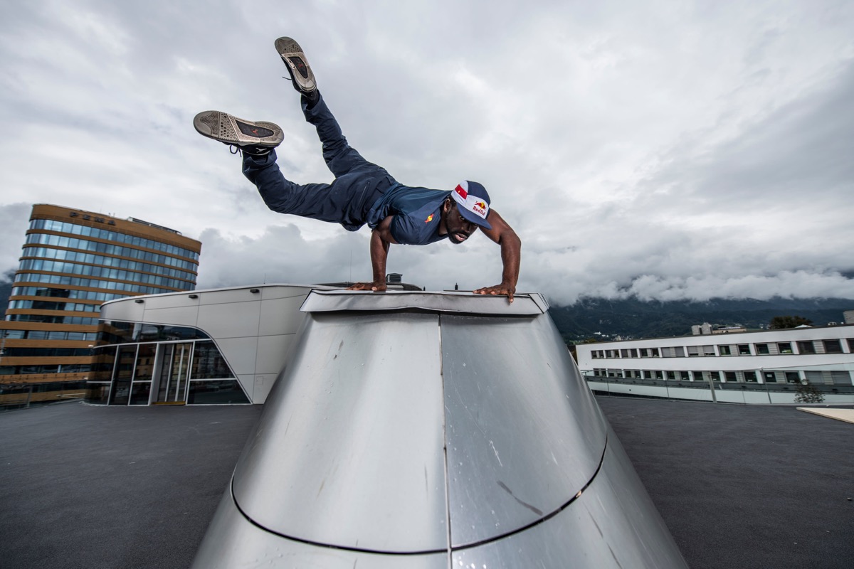Bboy Junior on rooftop