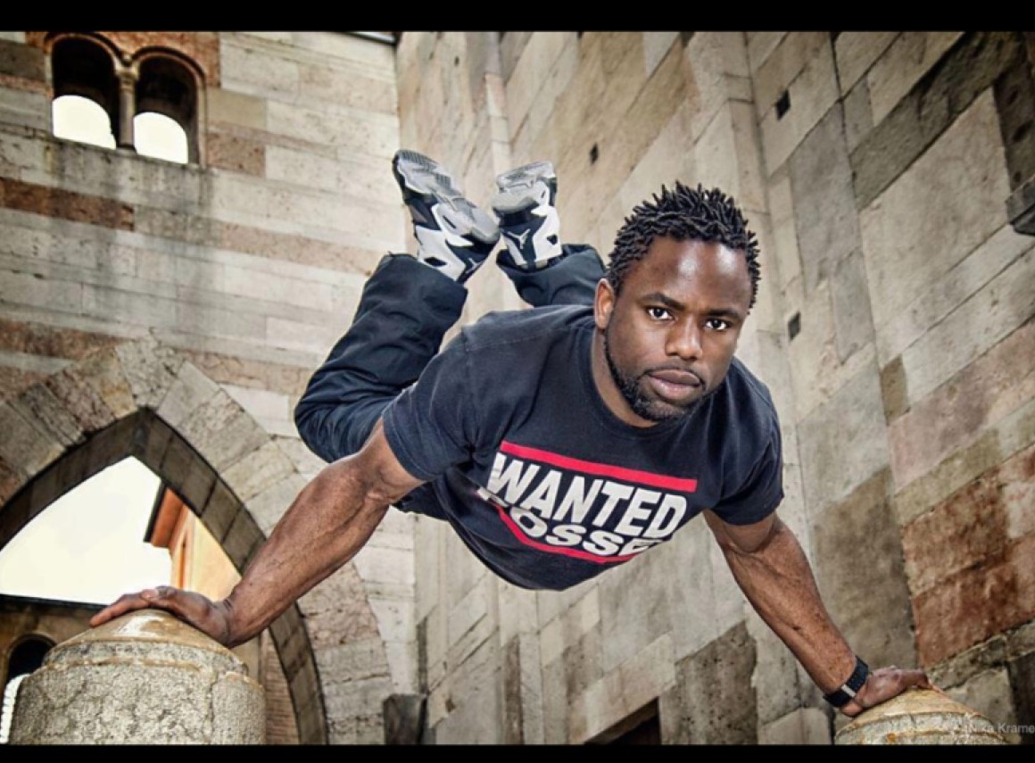 Bboy Junior freeze with Wanted Posse crew